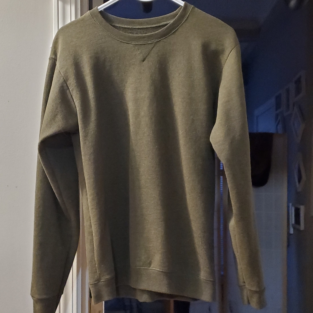 Hanes sweater